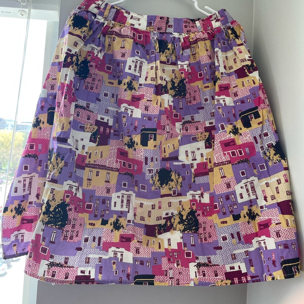 Graphic stylish skirt